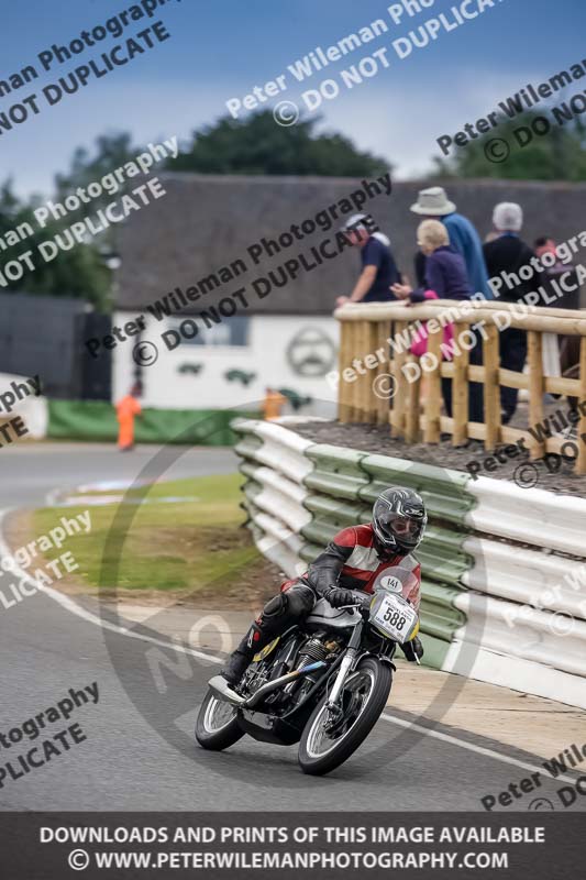 Vintage motorcycle club;eventdigitalimages;mallory park;mallory park trackday photographs;no limits trackdays;peter wileman photography;trackday digital images;trackday photos;vmcc festival 1000 bikes photographs